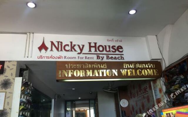 Nicky House by Beach