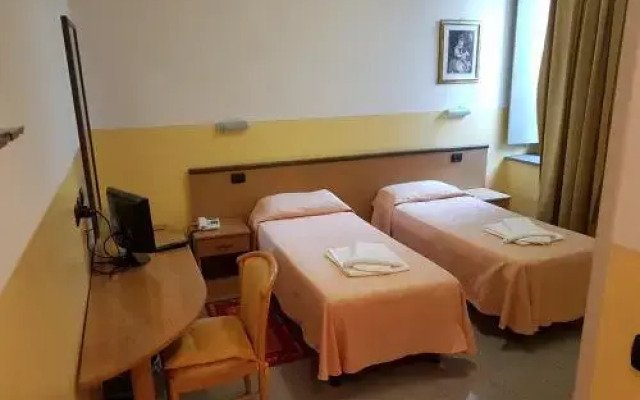 Master Hotel