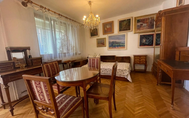 Apartment In The Historical Center