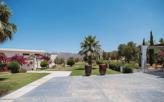Villa Jamila by Cura Villas Collection