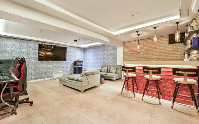 DK Hotel