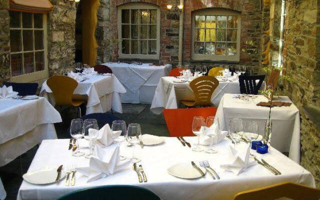 Browns Hotel Tavistock