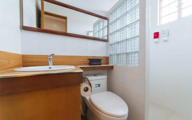 RedDoorz Plus @ Starhomes Olivianville