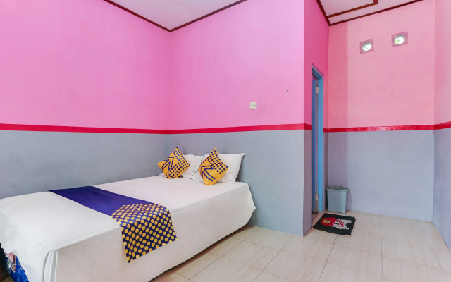 Ijen Traveller Homestay by ZUZU – Guest Rooms – Banyuwangi