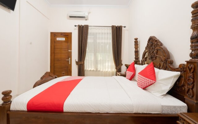 OYO 1885 Wisma Wongso Syariah