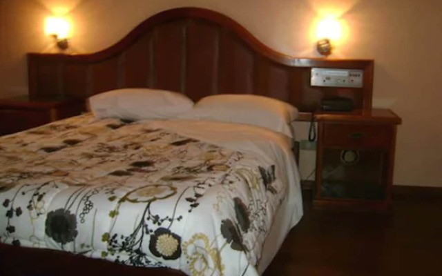 Reinales Plaza Hotel