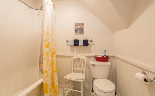 The Cottonwood Inn B&B