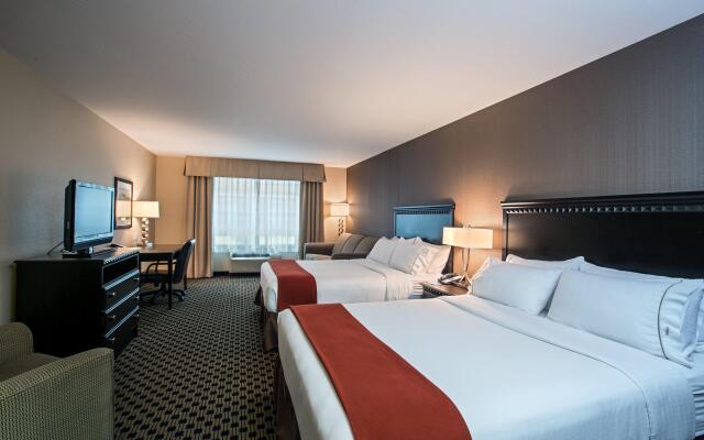 Holiday Inn Express & Suites Green Bay East, an IHG Hotel