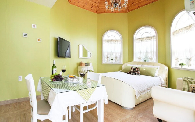 Yellow star Pension