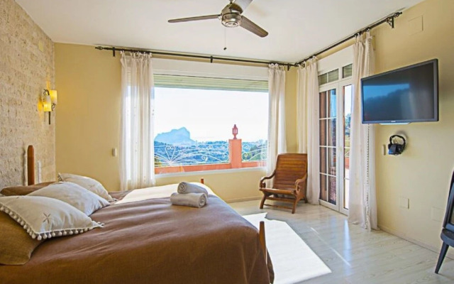 Villa - 6 Bedrooms with Pool, WiFi and Sea views - 106412