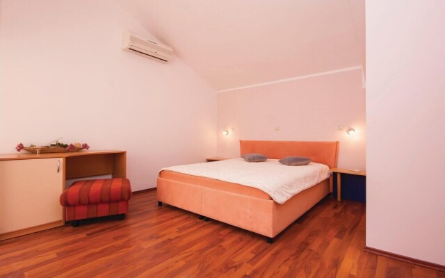 Amazing Home in Vodice With Wifi and 4 Bedrooms