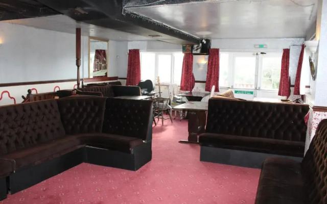 The Middlegate Hotel