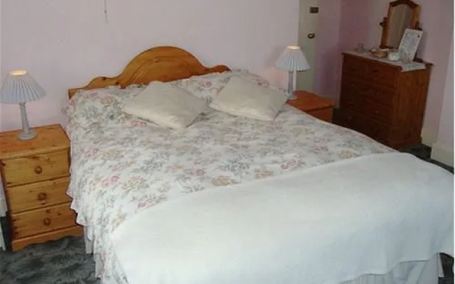Waiten Hill Farmhouse B&B