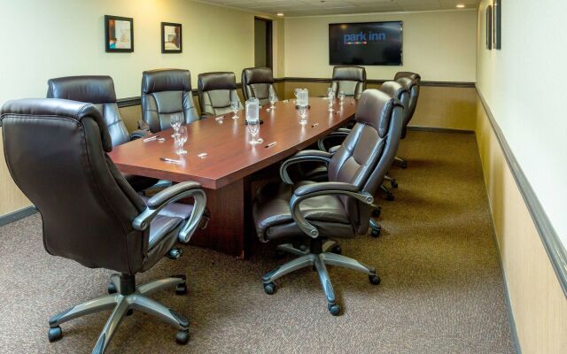 Park Inn by Radisson Sharon