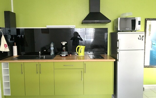 Apartment With one Bedroom in Le Gosier, With Enclosed Garden and Wifi