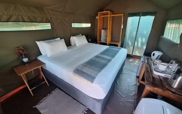 RiverScape Inn Tented Guest House