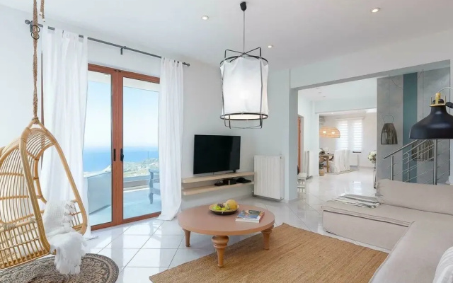 Villa in Agia Pelagia With Pool & Sea Views