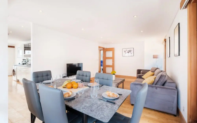 Holborn Penthouse Apartment with Terrace