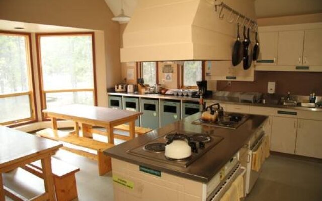 HI Lake Louise Alpine Centre