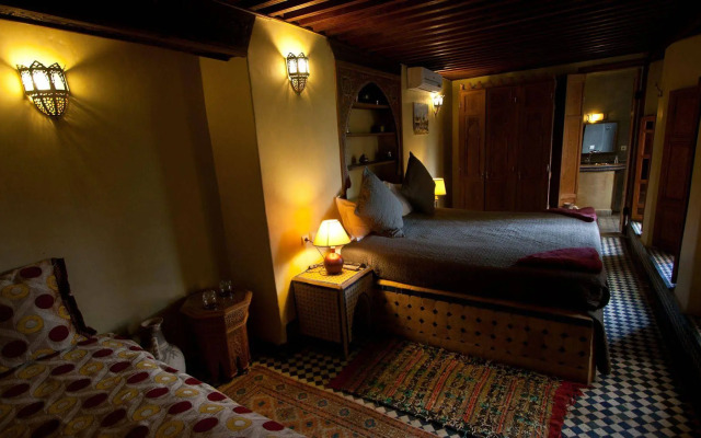 Riad Layalina