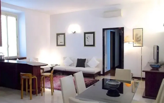 Temporary House - Via Saffi Cadorna Station