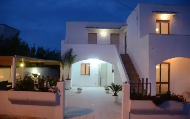 Leca's House