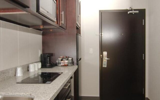 Paradise Inn and Suites - Redwater