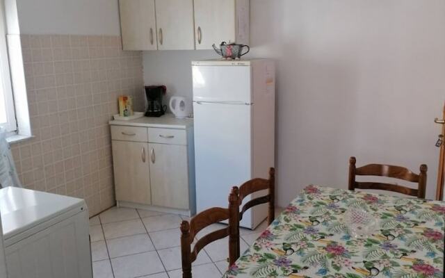 Olgi - Free Parking - A4