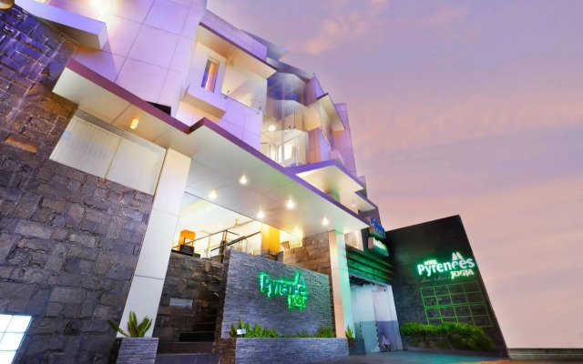 Pyrenees Jogja Hotel