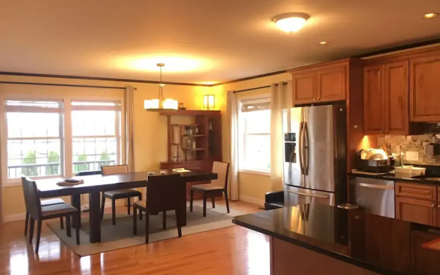 Rooms in Family House in Salem Boston