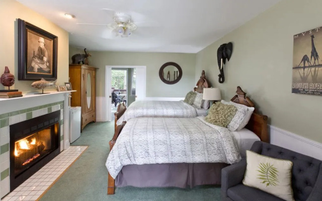 The Reynolds Mansion