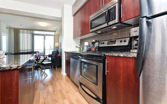 Applewood Suites - Luxury Condo