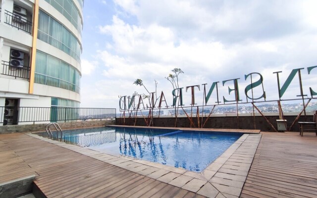 Cozy Living Studio (No Kitchen) At Sentraland Semarang Apartment