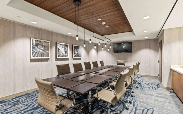 Embassy Suites by Hilton Irving Las Colinas