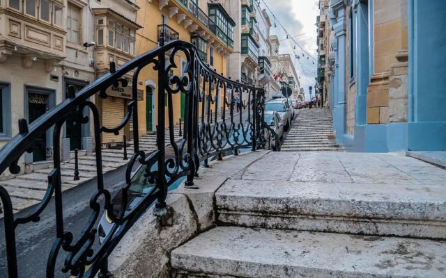 Valletta Main Street Apartment