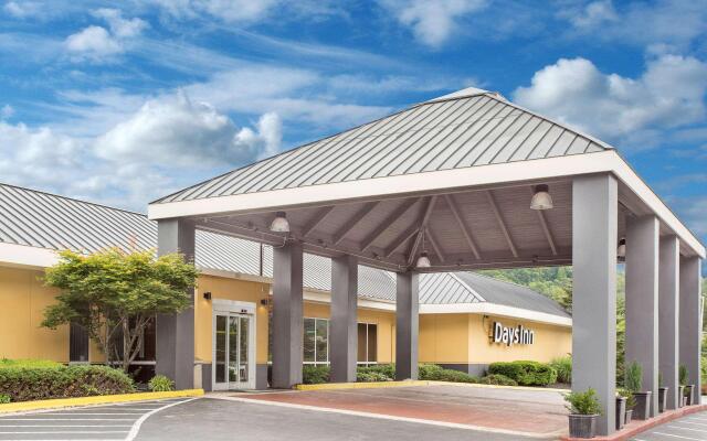 Days Inn by Wyndham Asheville/Mall