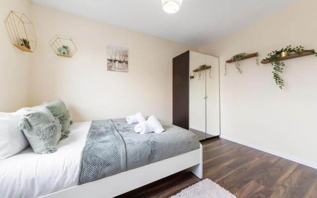 Stunning Ensuite Room In Isleworth TW7