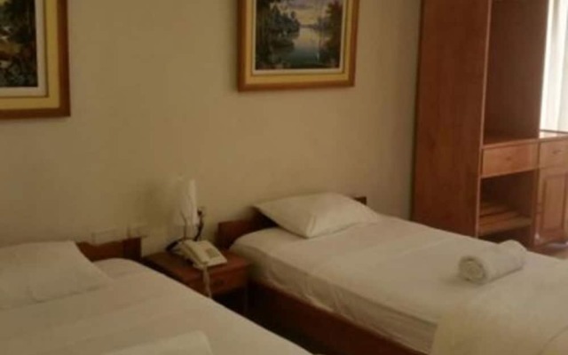 Amazon Green Hotel