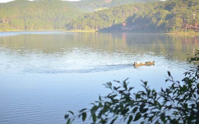 The Lake House Dalat - Hostel