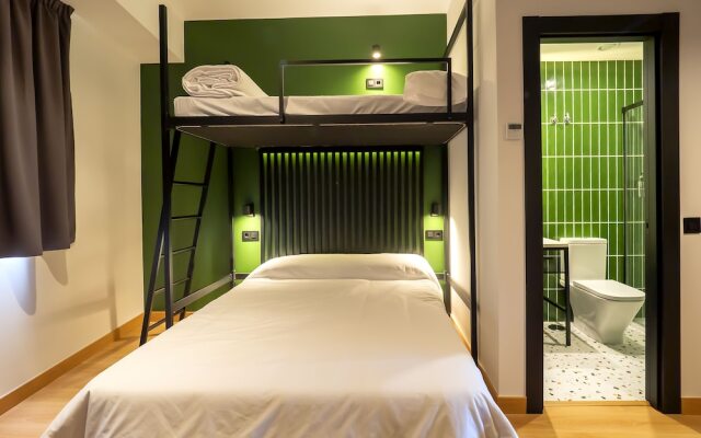 Wonder Hostel