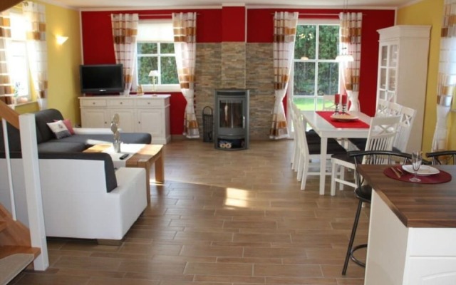 Surfer Modern Retreat