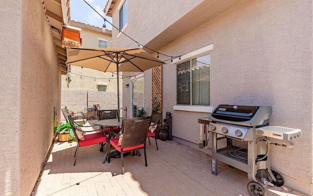 Farmhouse Surprise - 3 Bedroom by Casago