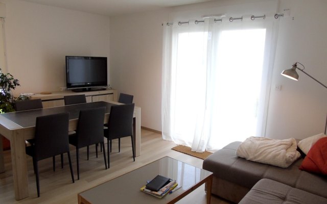 House With 2 Bedrooms in Saint-malo, With Enclosed Garden and Wifi