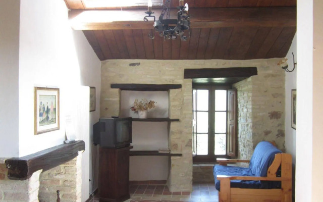 Castello Di Cisterna