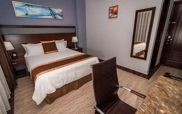 Hotel City Plaza & Suites