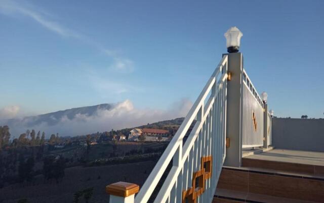 Bromo Otix Guest House