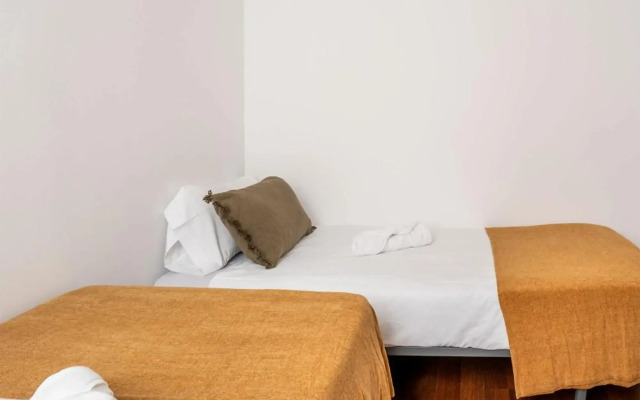 Ronda Sant Pere Private City Center 3Bedroom Suite B