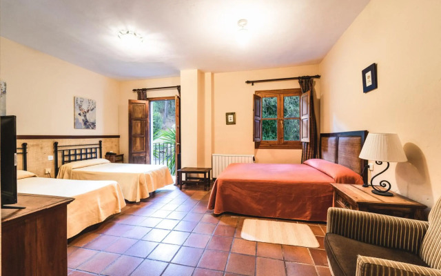 Hotel Humaina