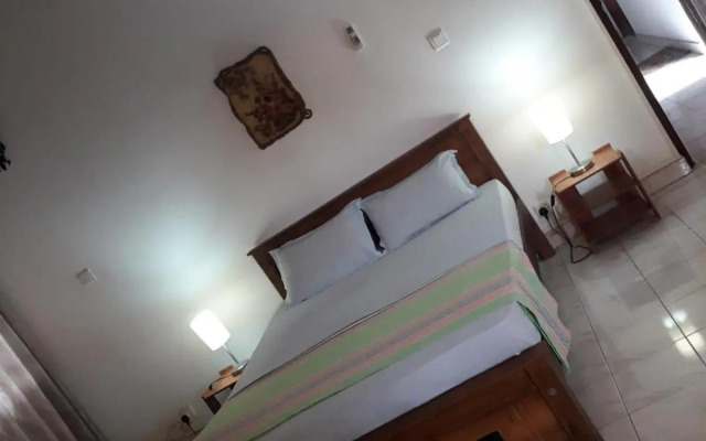 Ceylon Travel and Stay Lodge