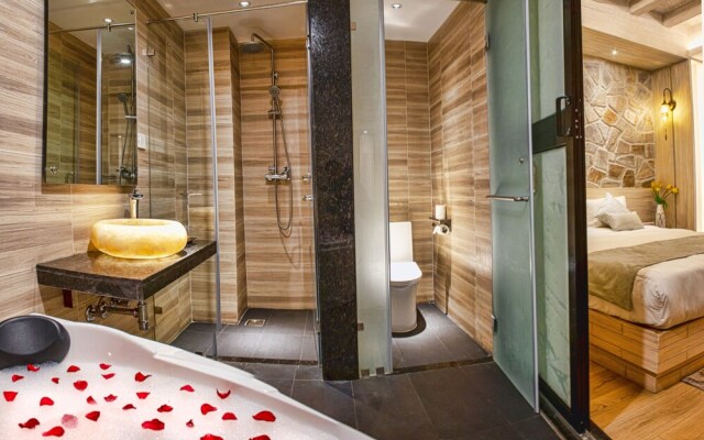Arushi Boutique Hotel